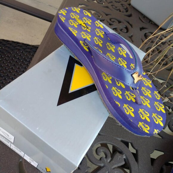 LSU Volatile Flip Flops - Picture 3 of 3